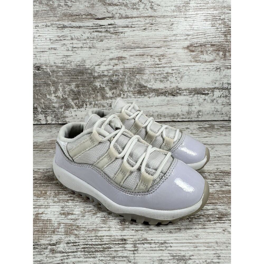 Toddler Nike Air Jordan 11 Retro Low 'Pure Violet' Purple/White Sneakers Sz 9C